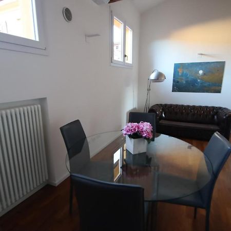Charme Appartamento Immerso Tra Le Mura Bolognesi Ngoại thất bức ảnh